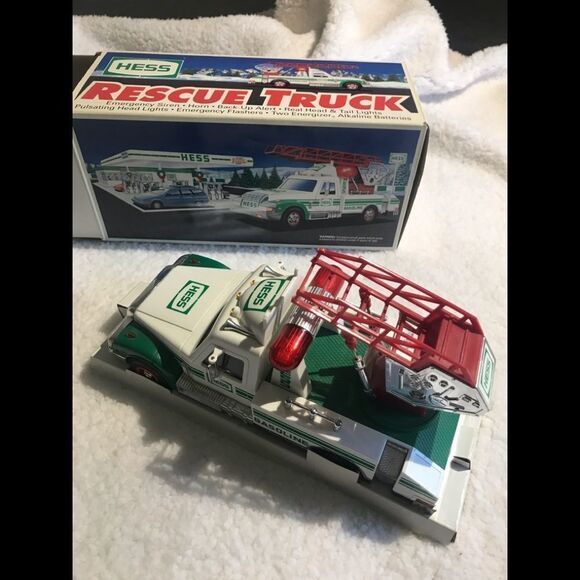HESS Vintage Collectable 1994 Rescue Truck NWB - Picture 1 of 17